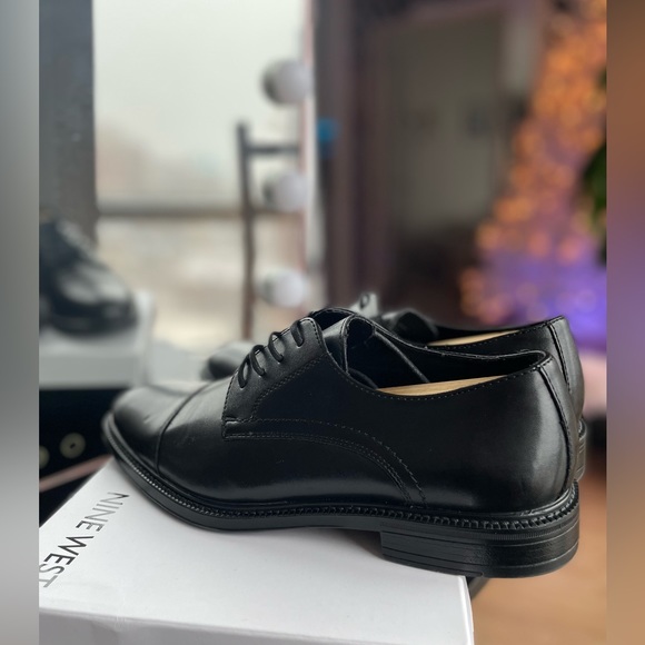 Stafford Lace-Up Leather Shoes - Picture 10 of 14